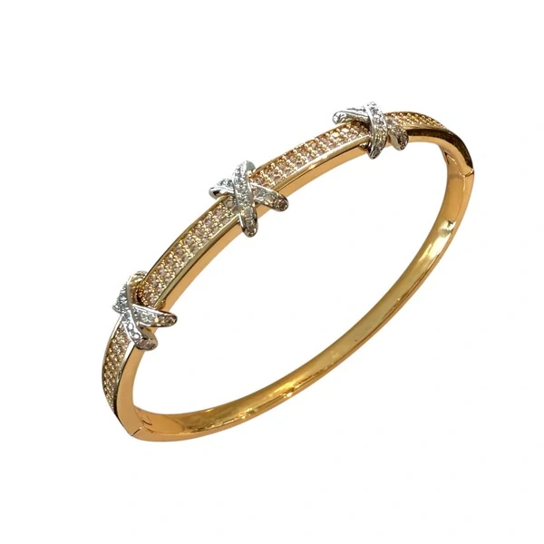 Bracelete com X Em Ródio Cravejado com Zircônias em Dourado