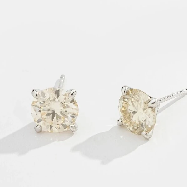 Brinco Solitário Moissanite 8mm 2CT em Prata 925