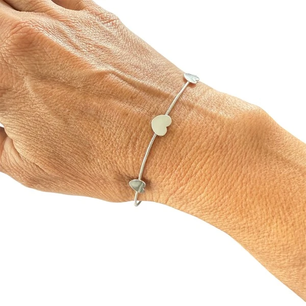 Pulseira com 3 Corações Lisos e Chatos em Ródio