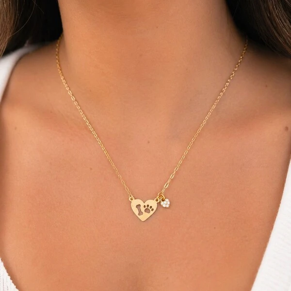 Colar Coração com Patinha e Mini Coração Cravejado com Zircônias em Dourado