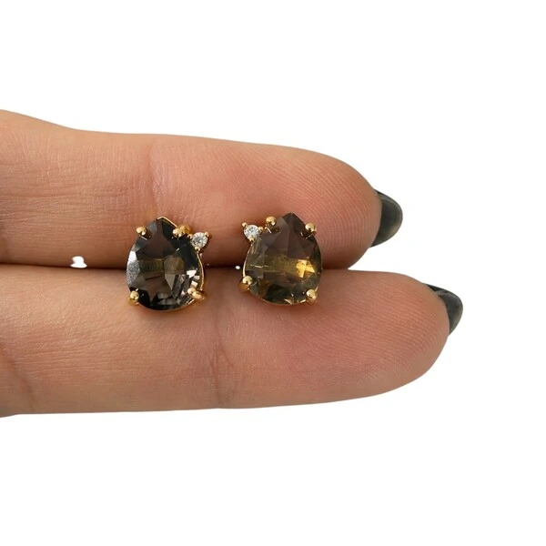 Brinco Gota Quartzo Natural com Zircônia em Dourado