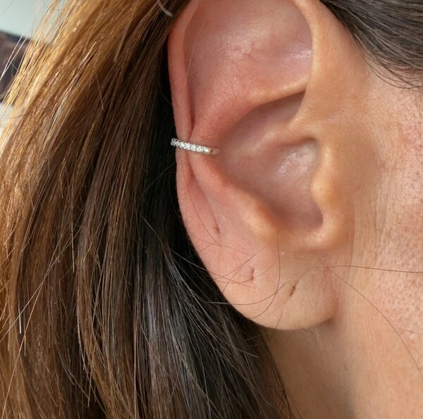 Piercing Fake Fino Cravejado com Zircônias em Prata 925
