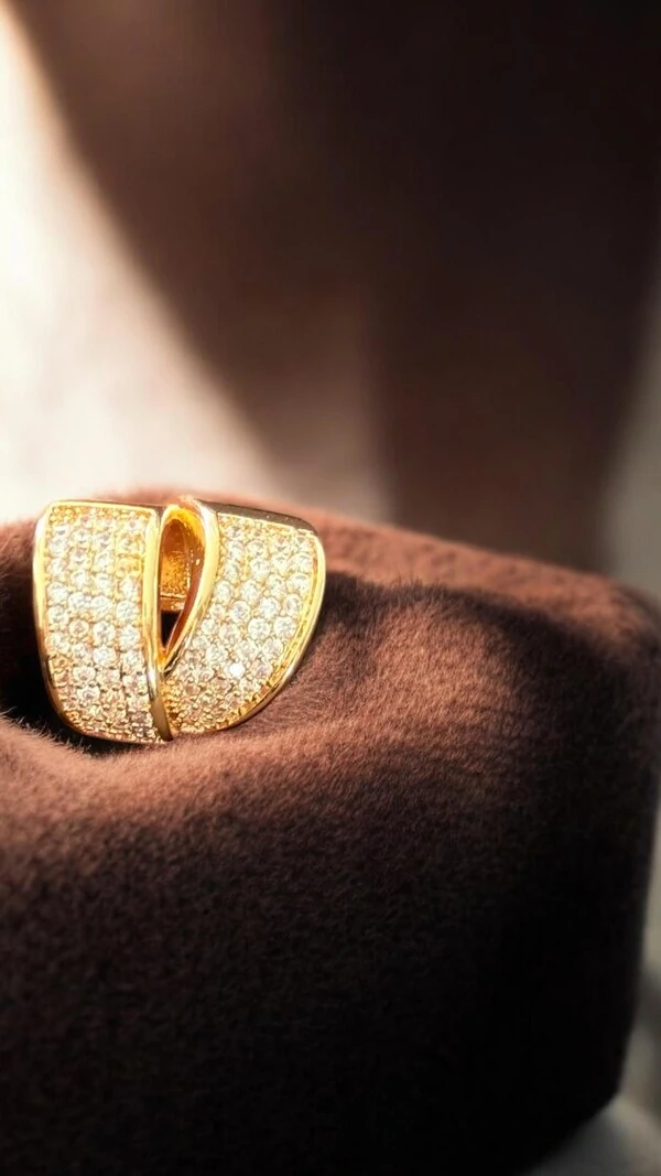 Piercing Fake Duplo Cravejado com Zircônias em Dourado