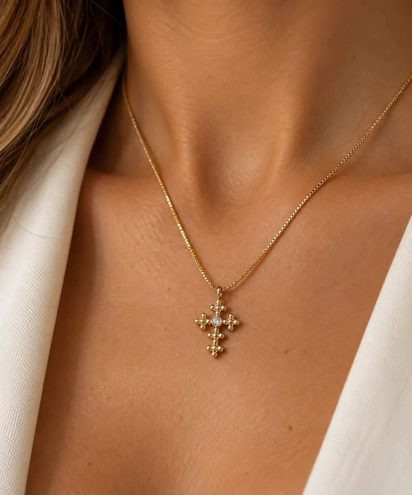 Colar Cruz de bolinhas em Dourado