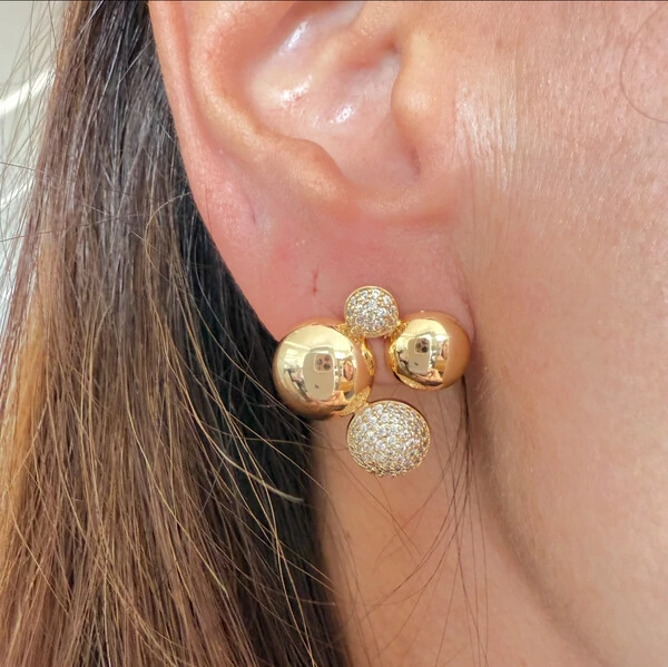Brinco Bolas Lisas e Cravejadas com Zircônias em Dourado