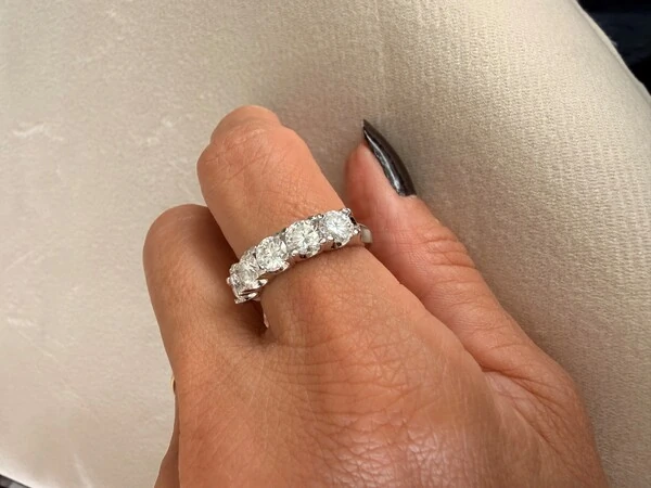 1/2 Aliança Moissanite 5MM 2.5CT Anatômica em Prata 925