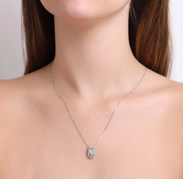 Escapulário Cruz Raiada e Espírito Santo Retangular com Zirconias em Ródio