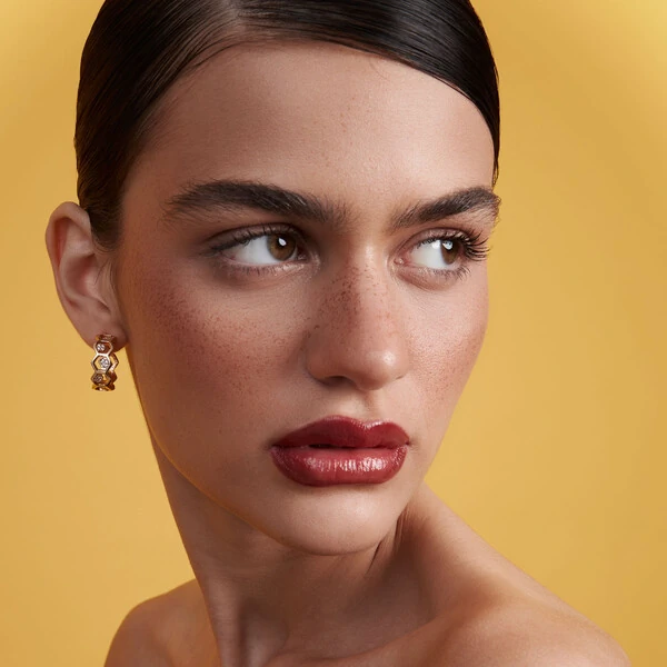 Brinco Argola Colmeia em Dourado