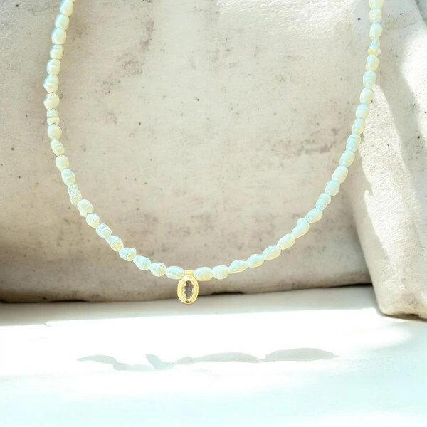 Colar Perolinhas Naturais com Pingente Zircônia