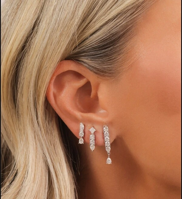 Brinco Earcuff Moissanite 4 Pedras 3X6MM 0.3CT em Prata 925