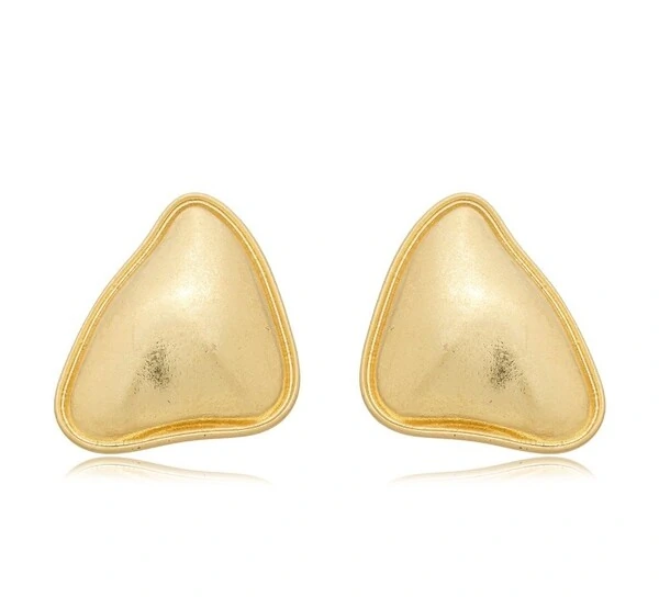 Brinco Triângulo Fosco em Dourado