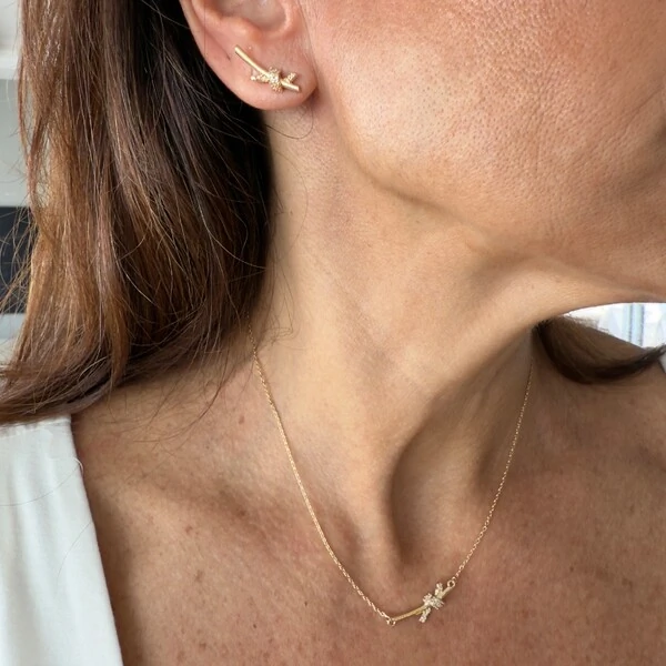 Colar No Cravejado com Zircônias em Dourado