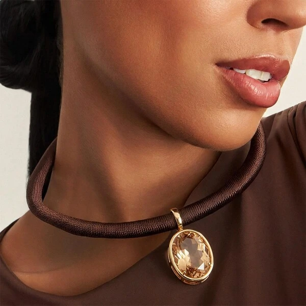 Pingente Oval Grande em Dourado