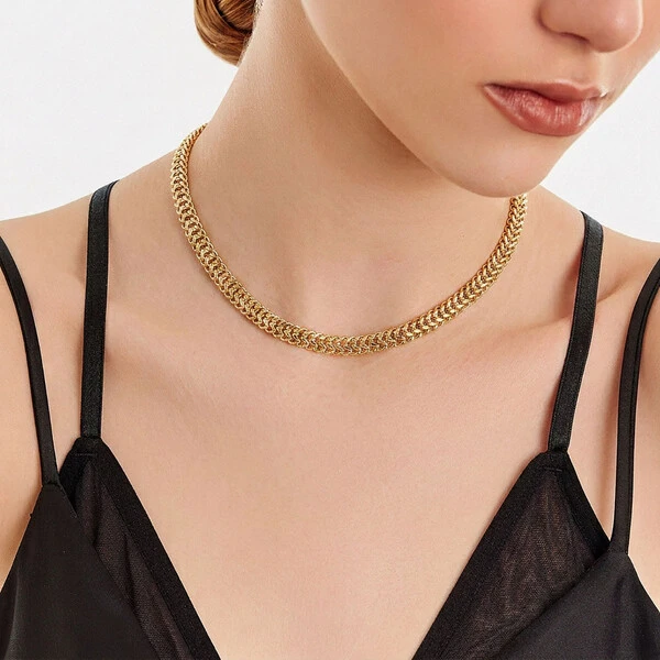 Colar Chokker Malha Grossa e Chata em Dourado