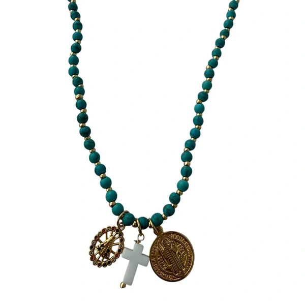 Colar Turquesa com Pingentes em Dourado