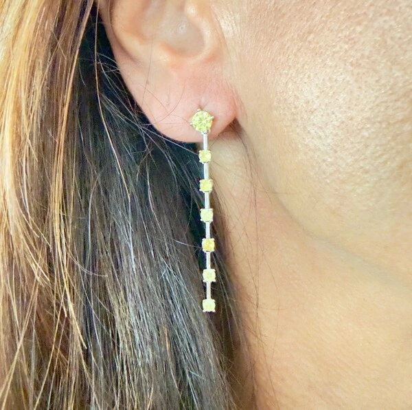 Brinco Fio Faca em Ródio