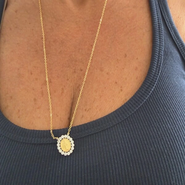 Escapulário Oval Cravação Inglesa Dourado e Ródio