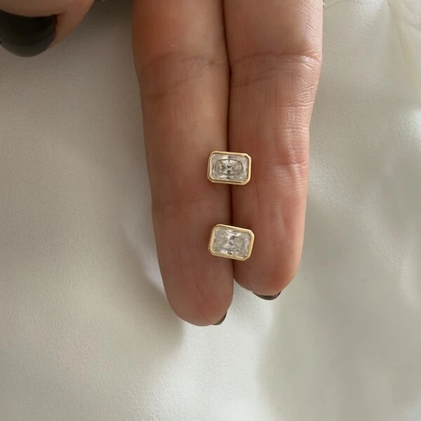 Brinco Moissanite Retangular 4,18 CT Garra Inglesa em Prata 925 com Banho de Ouro