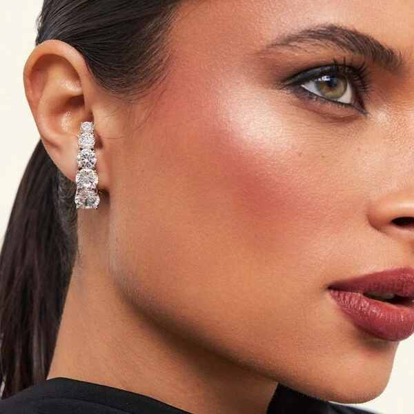 Brinco Earhook Zircônias Decrescentes em Ródio