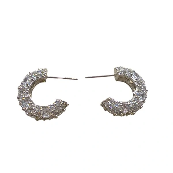 Brinco Argola com Zircônias Salpicadas em Rodio