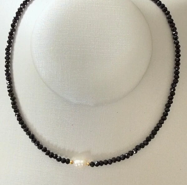 Colar Chokker Cristal Colors com Pérola em Dourado