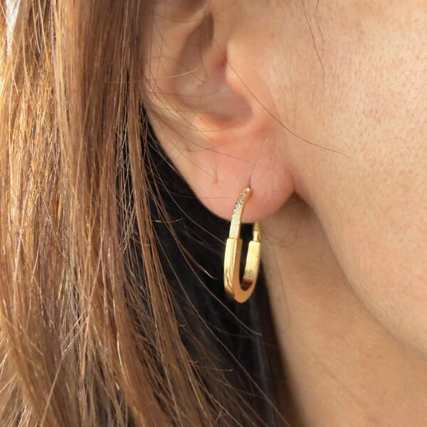 Brinco Argola Locker com Zircônias em Dourado