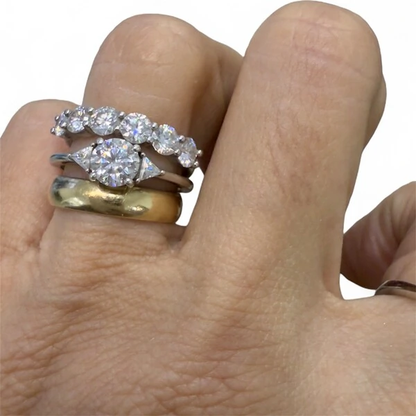 1/2 Aliança Moissanite 4,0MM 1.8CT em Prata 925