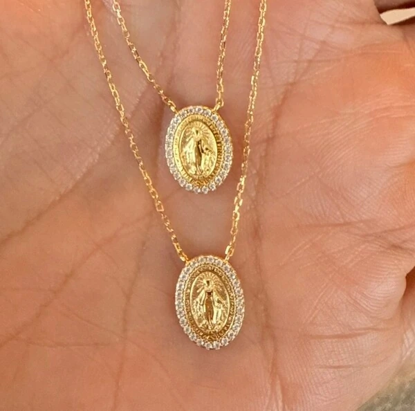 Escapulário N Sra das Graças com Zircônias Banho de Ouro em Prata 925