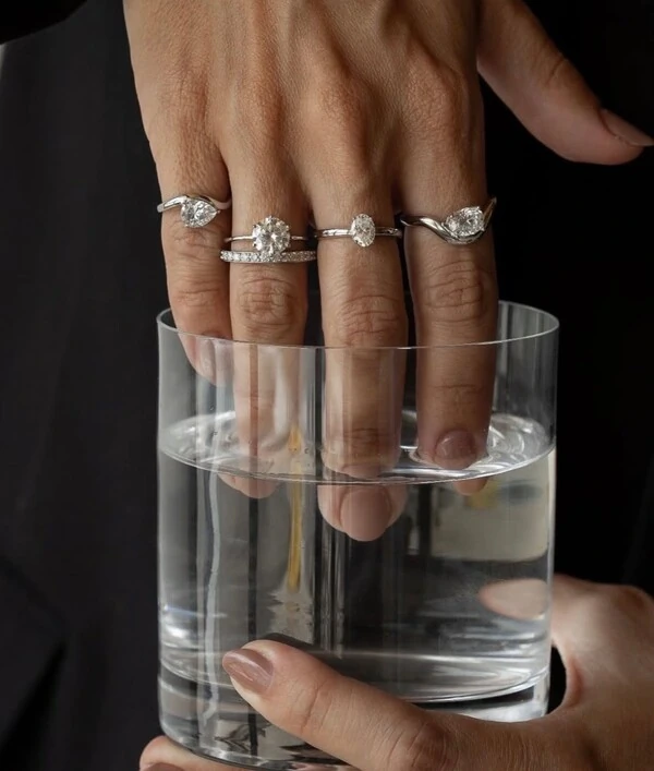 Anel Moissanite Minimalista Oval 1,5CT em Prata 925