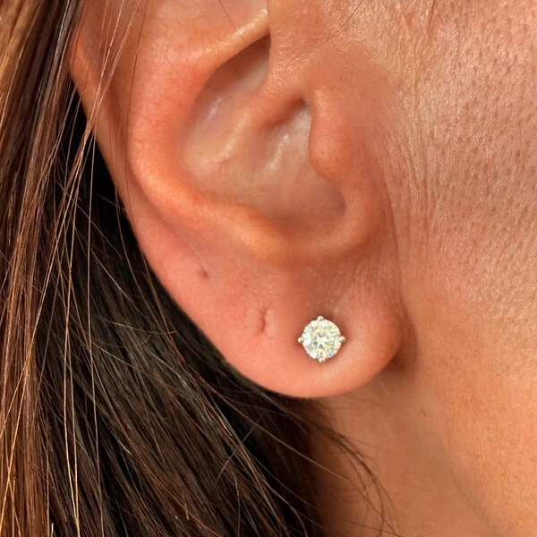 Brinco Moissanite Solitário 1,0CT em Prata 925