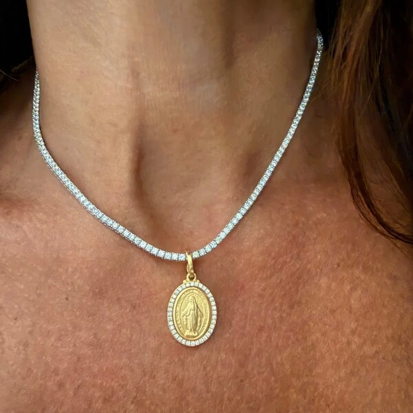 Pingente N Sra das Graças com Zircônias Banho de Ouro em Prata 925