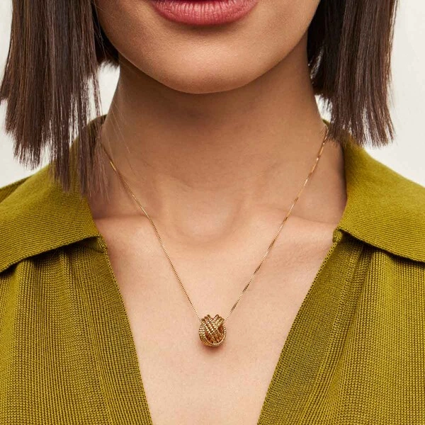 Colar com No Diamantado em Dourado