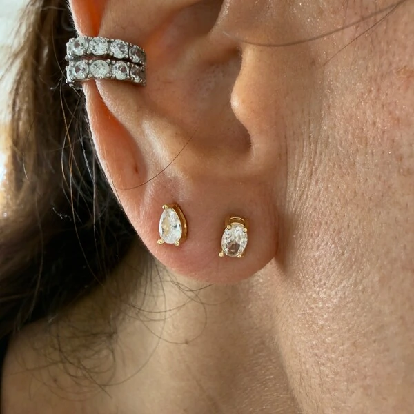 Brinco Gota ou Retângulo Zircônia em Dourado