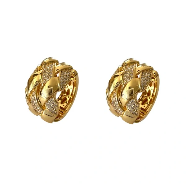 Brinco Argola Entrelaçada Lisa e Cravejada com Zircônias em Dourado
