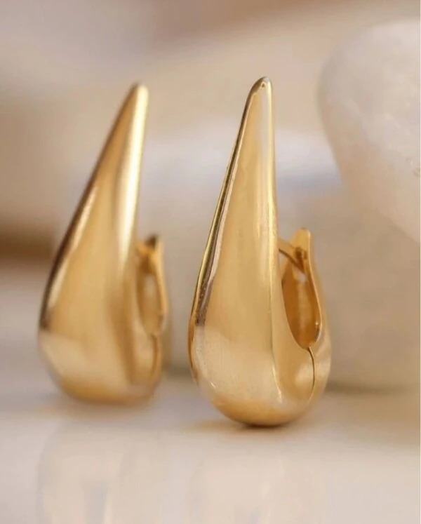 Brinco Argola Bico de Pato em Dourado