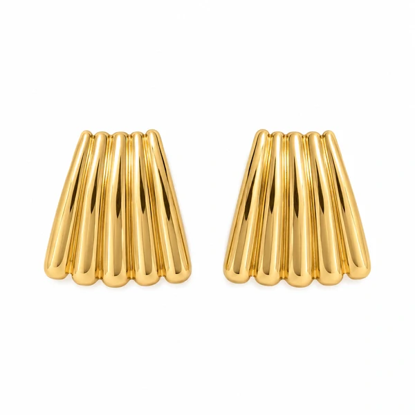 Brinco Retangular Filetado em Dourado