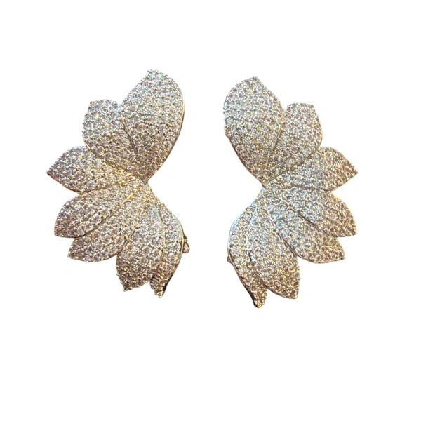 Brinco Earcuff Folhas Cravejadas com Zircônias em Ródio