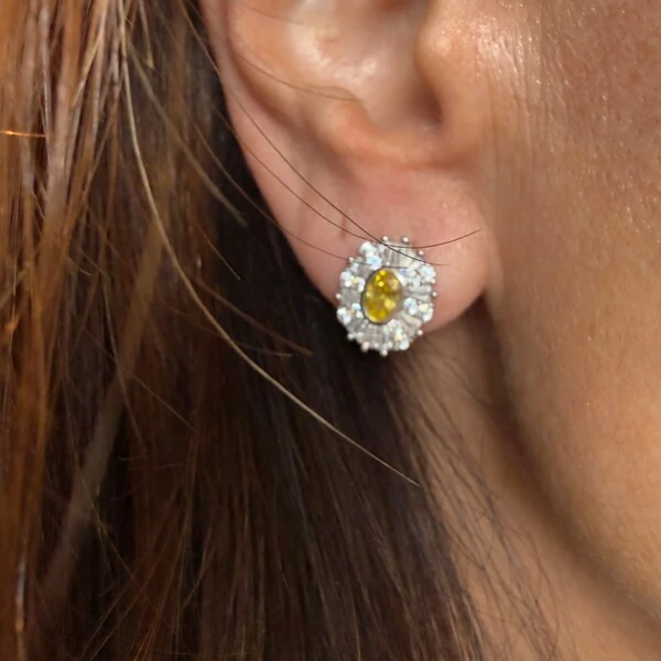 Brinco Princesa Oval Citrino com Zircônias em Ródio