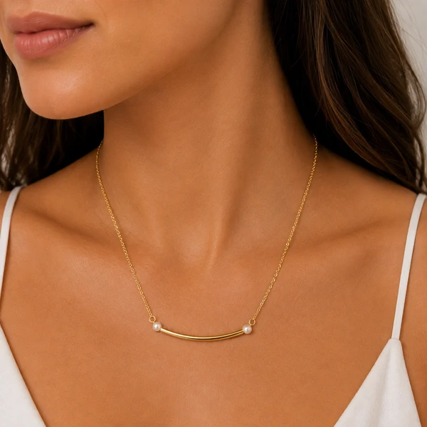 Colar Sorriso com 2 Pérolas em Dourado
