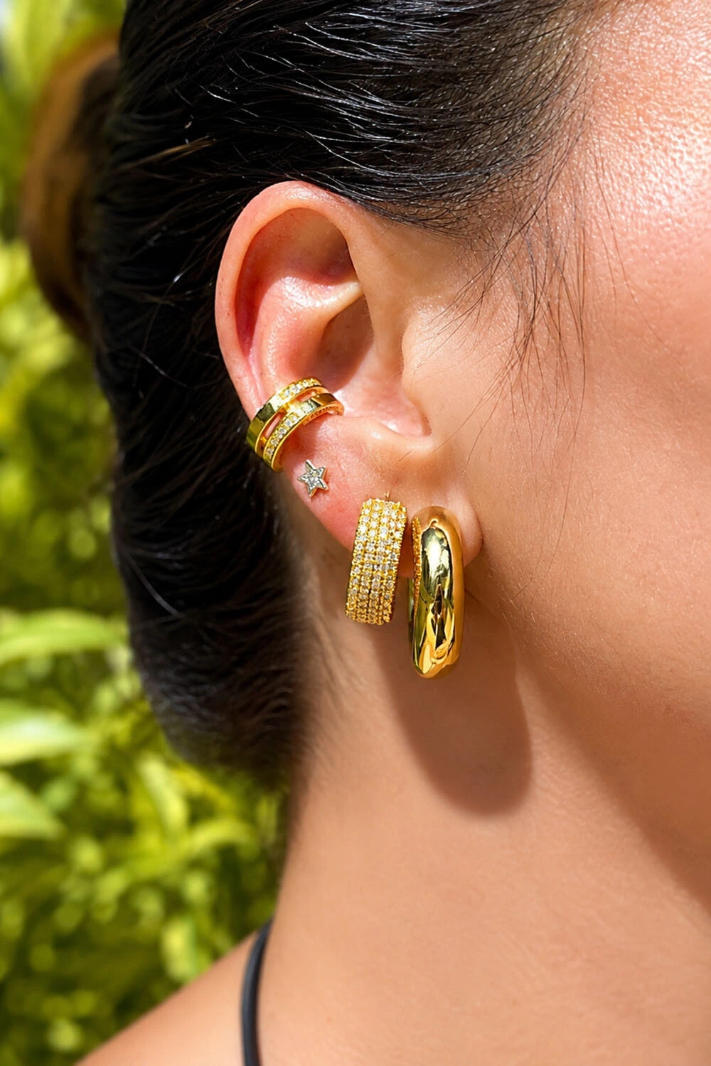 Foto Fake Piercing Blue Zircônias Dourado