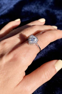 Anel Coração Moissanite 7x7 MM Prata 925 Ródio Branco