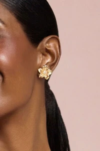 Brinco Flor Fosca M Ouro 18k