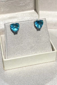 Brinco Coração Azul Birmania Ródio Branco