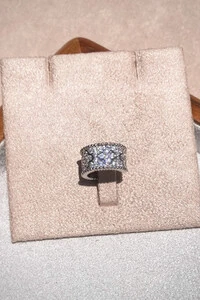 Fake Piercing Trevo Zircônia Ródio Branco