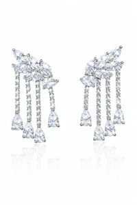 Brinco Earcuff Zircônias Franjas Ródio Branco