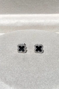 Brinco Trevo Zircônias P Ônix Prata 925 Ródio Branco