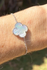 Pulseira Trevo Madrepérola M