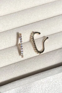 Fake Piercing Earhook Zircônias Dourado