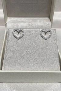 Brinco Coração Vazado Zircônias Prata 925