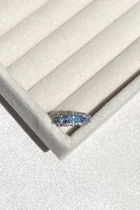 Fake Piercing Zircônias Ovais Aqua Ródio Branco